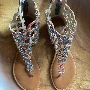 Zigi Soho “Melaa” Open toe Strappy Sandal. Size 7.5. Excellent Condition!